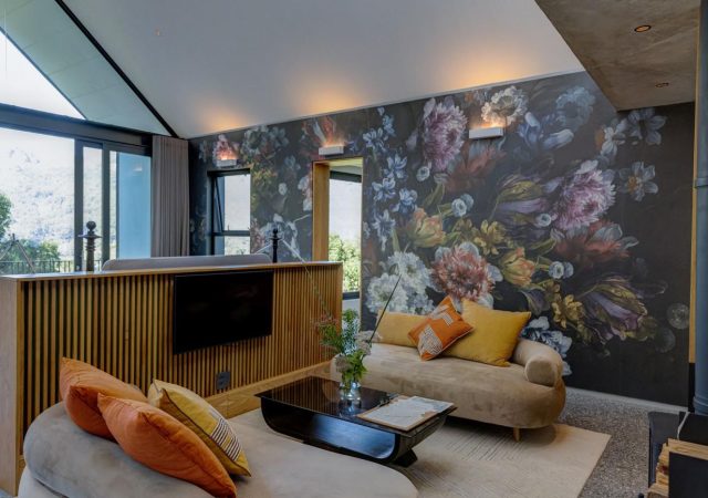 16 VV Grandmaster Lounge