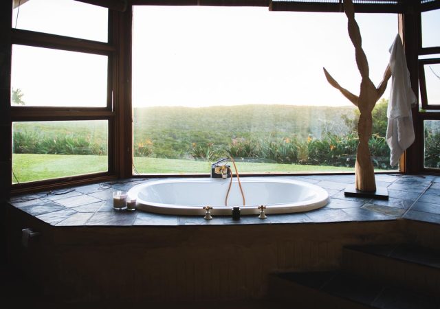 27. Bath in Guest Suite