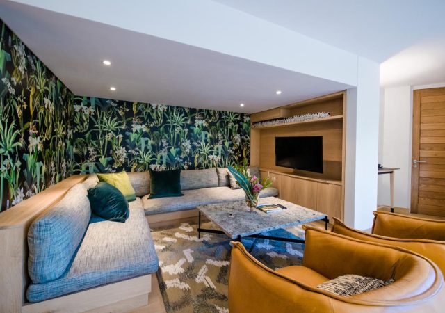 3 MN Master Suite Lounge