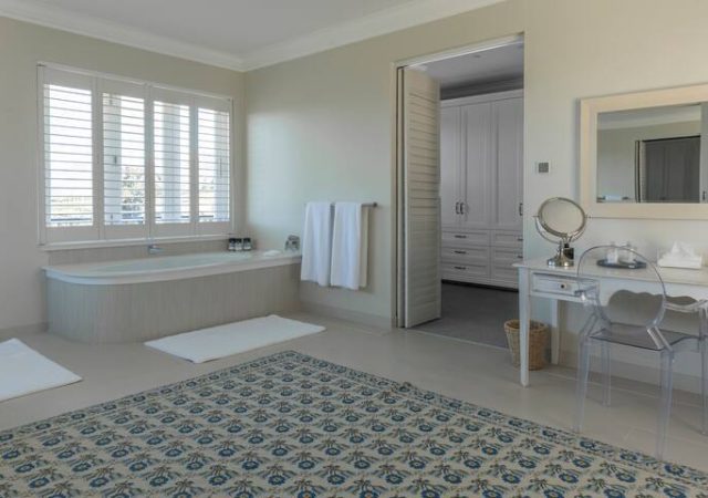 8c4aae5e-16a4-4aaa-b248-c5e95885a2c1