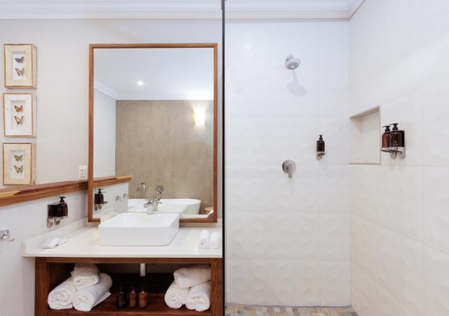 Amani bathrooms (1)