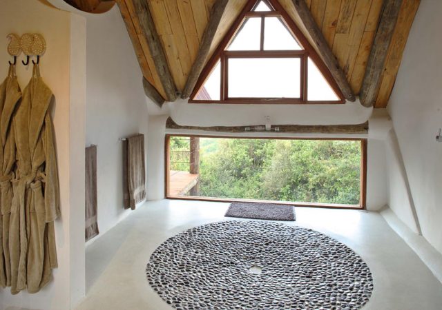 Cottar_s-Private-Villa---Shower-in-Master-Bedroom