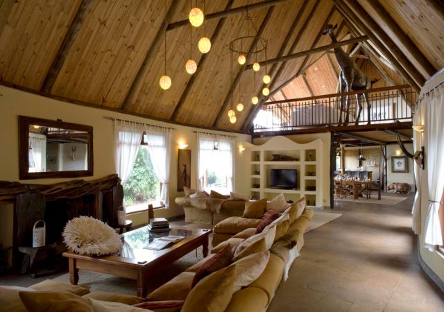 Cottar_s-Private-Villa---living-room