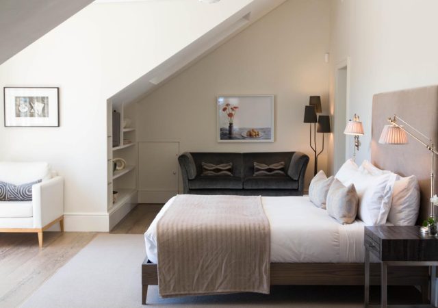 Homestead at Oldenburg Vineyards_main bedroom 1