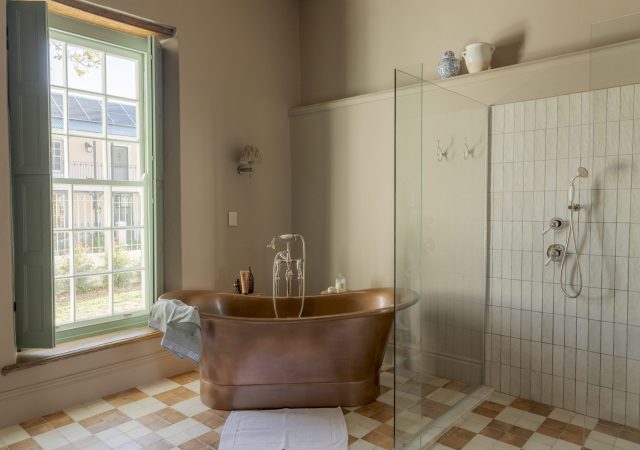 ND_MainBathroom_StocksHome