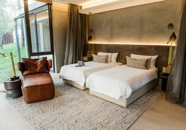 Private Guest Suite (25)