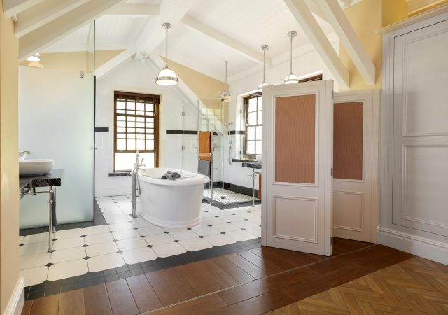 STJH-SuiteAuretBath-1