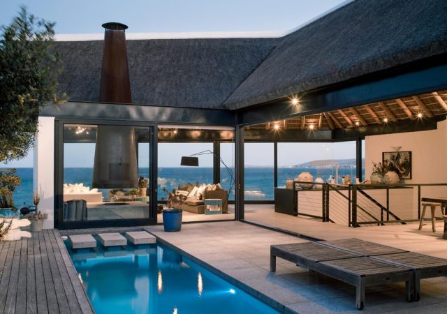 SilverBay_1a_Int_104_Pool_015_gt_ck