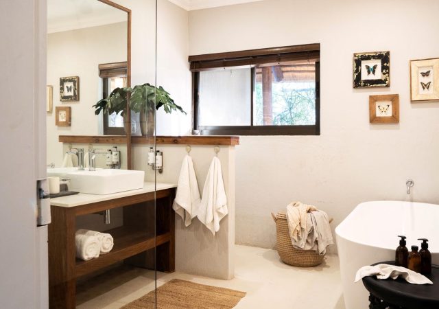 Simbavati-Amani-rooms-bedroom-4142