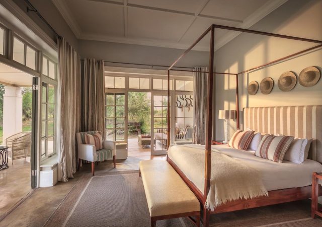 samara-manor-house-king-suite-karoo-dook-2